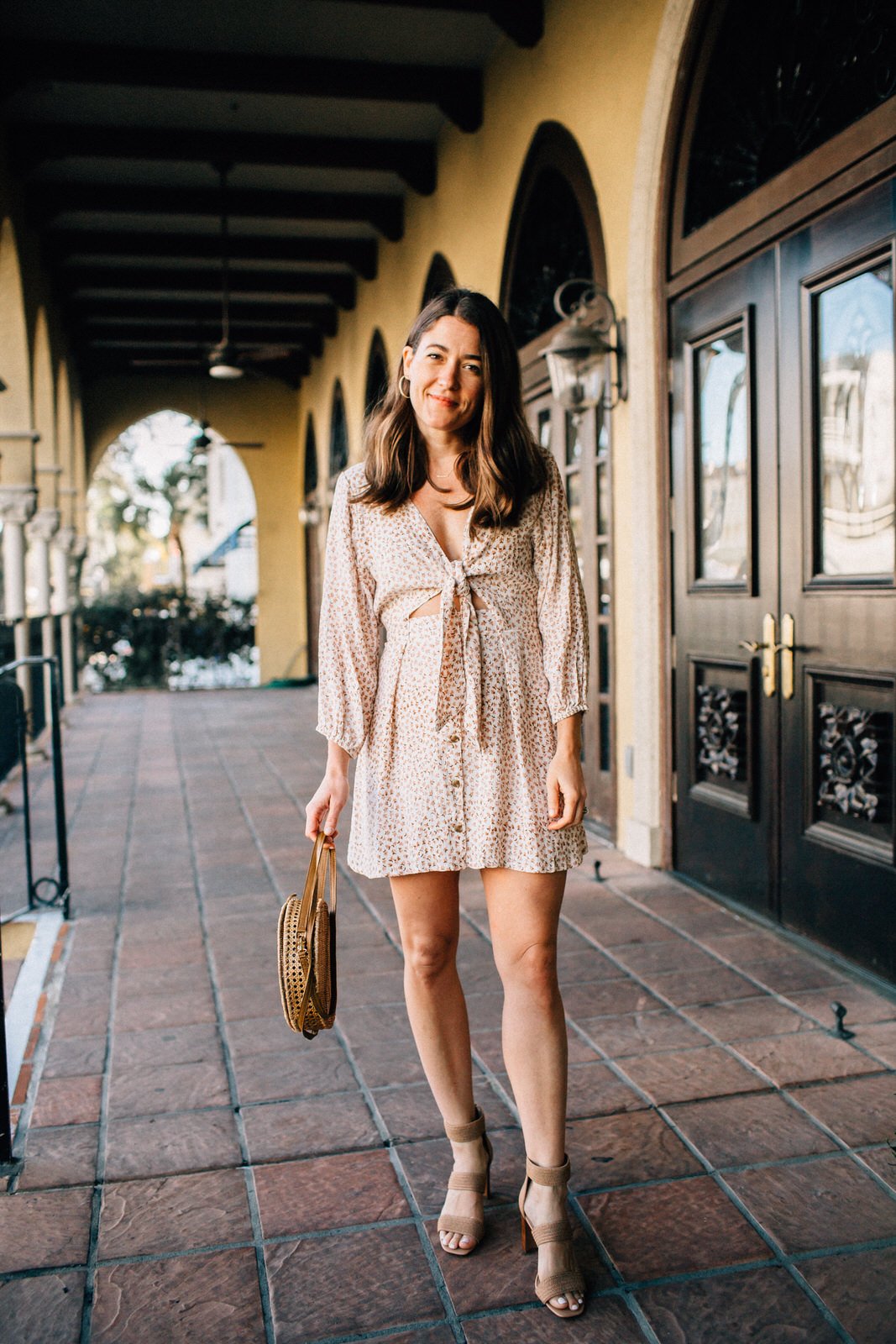 Date Night Dresses & Outfit Ideas For Women