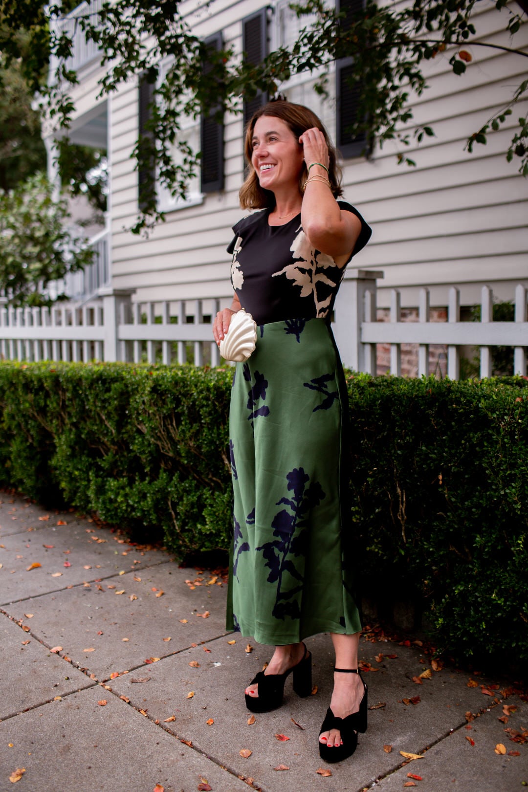 winter wedding guest dress, what to wear to a fall wedding