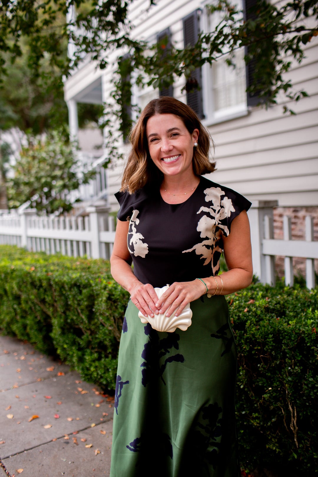 neutral accessories for a fall wedding