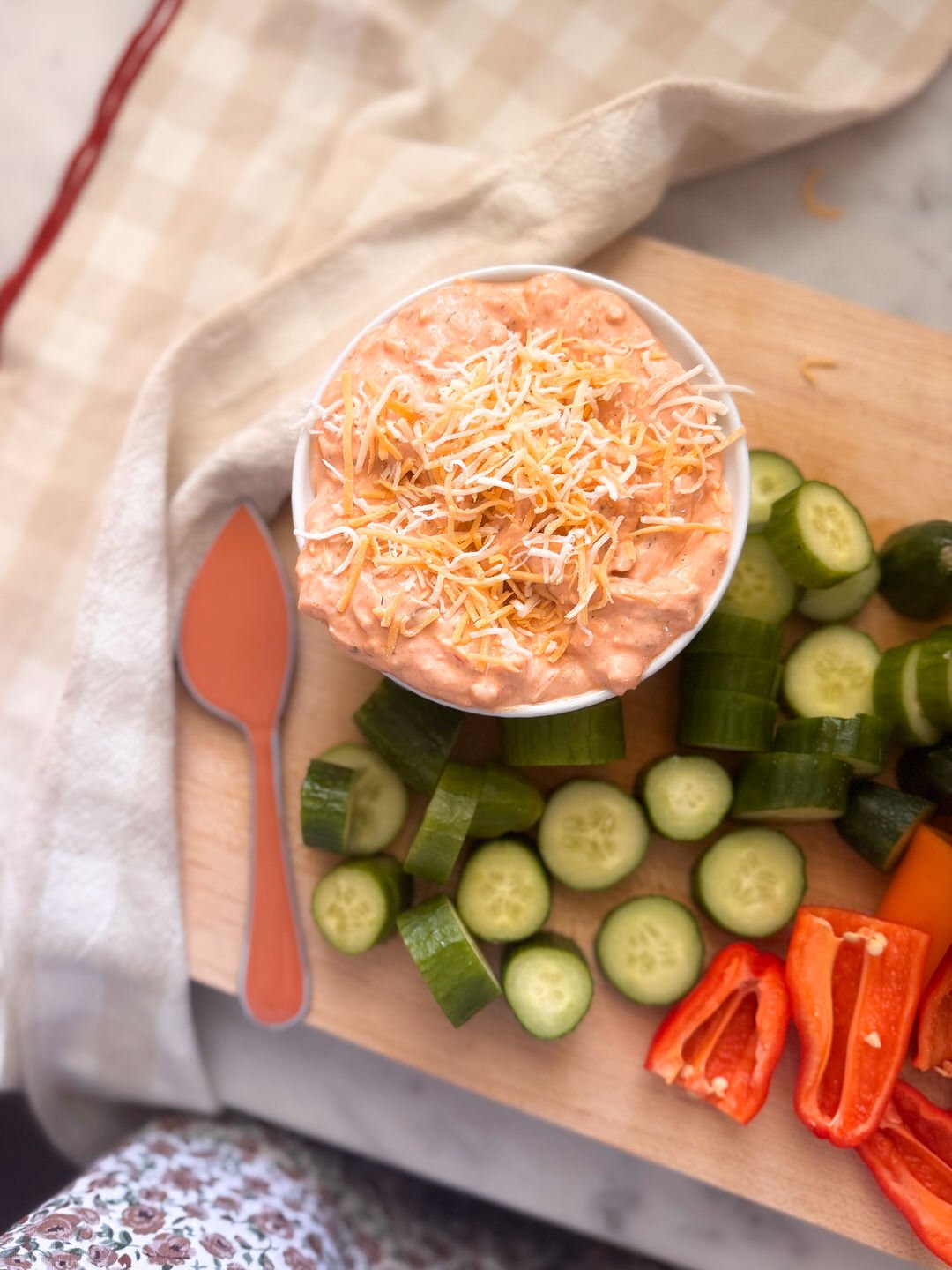 high protein buffalo chicken dip, gameday appetizers, tailgate dips
